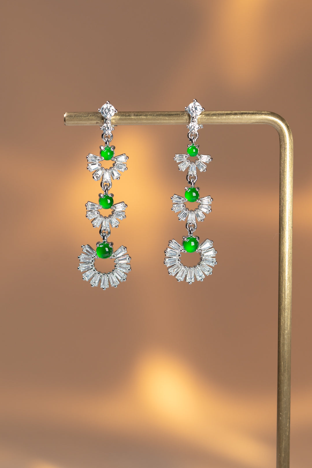 Egg-shaped earrings S925 silver jade