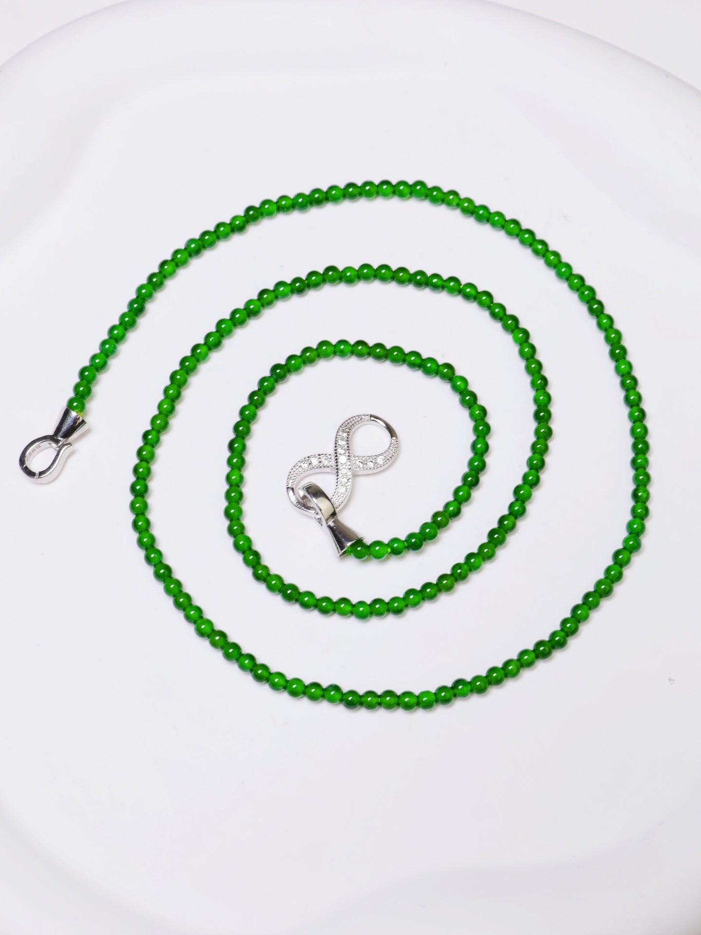 188-Bead Green Emerald Necklace