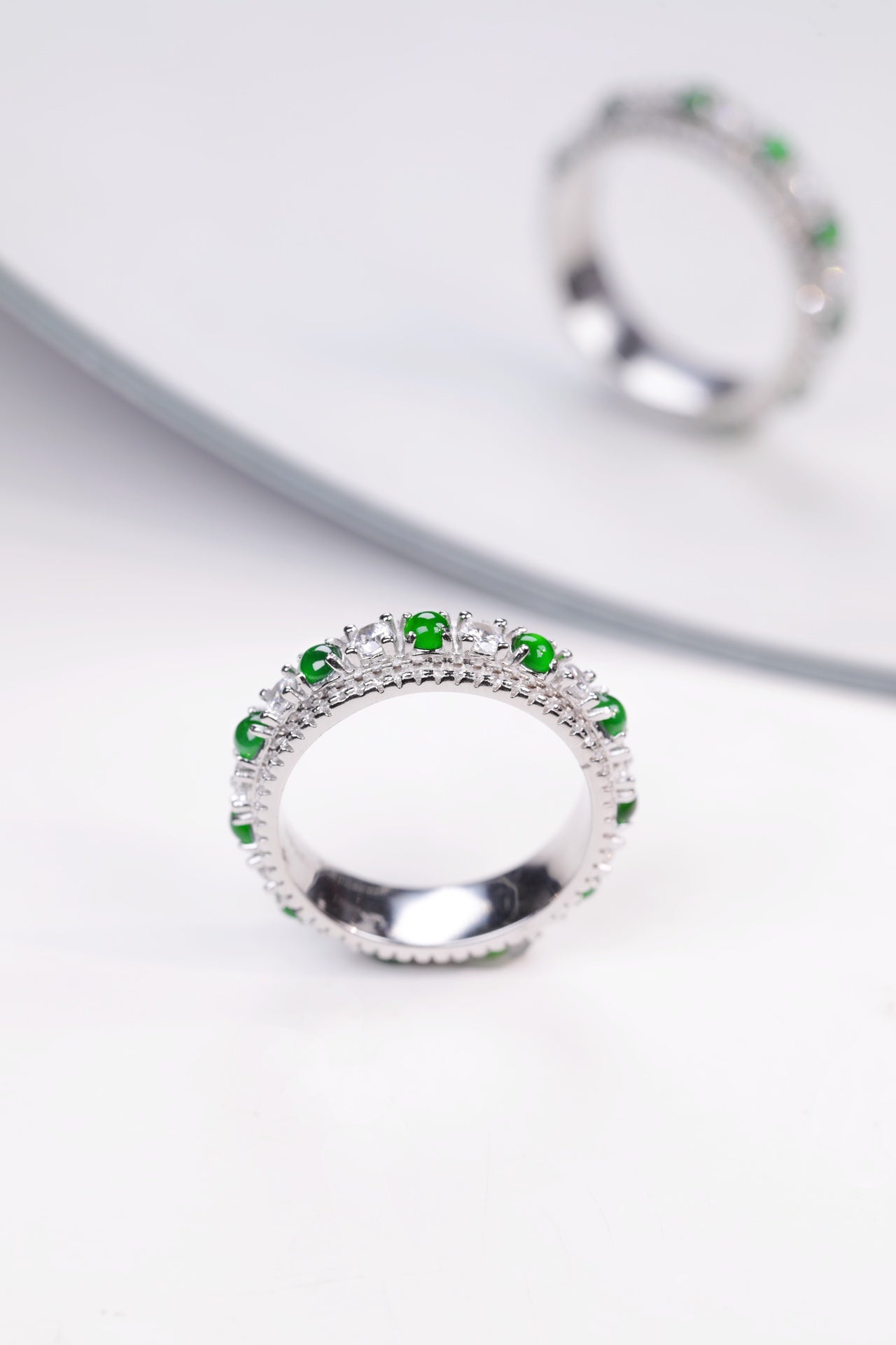 Rotating egg-shaped ring S925 silver jade