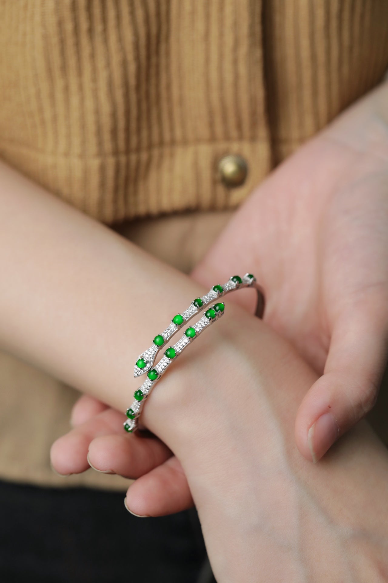 Egg-shaped bracelet S925 silver jadeite