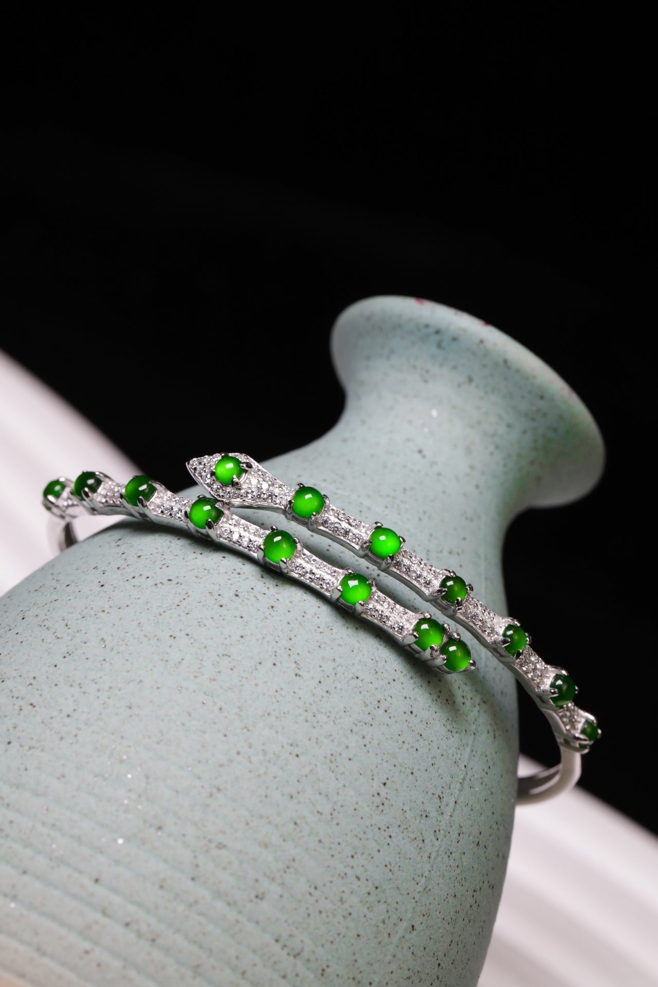 Egg-shaped bracelet S925 silver jadeite