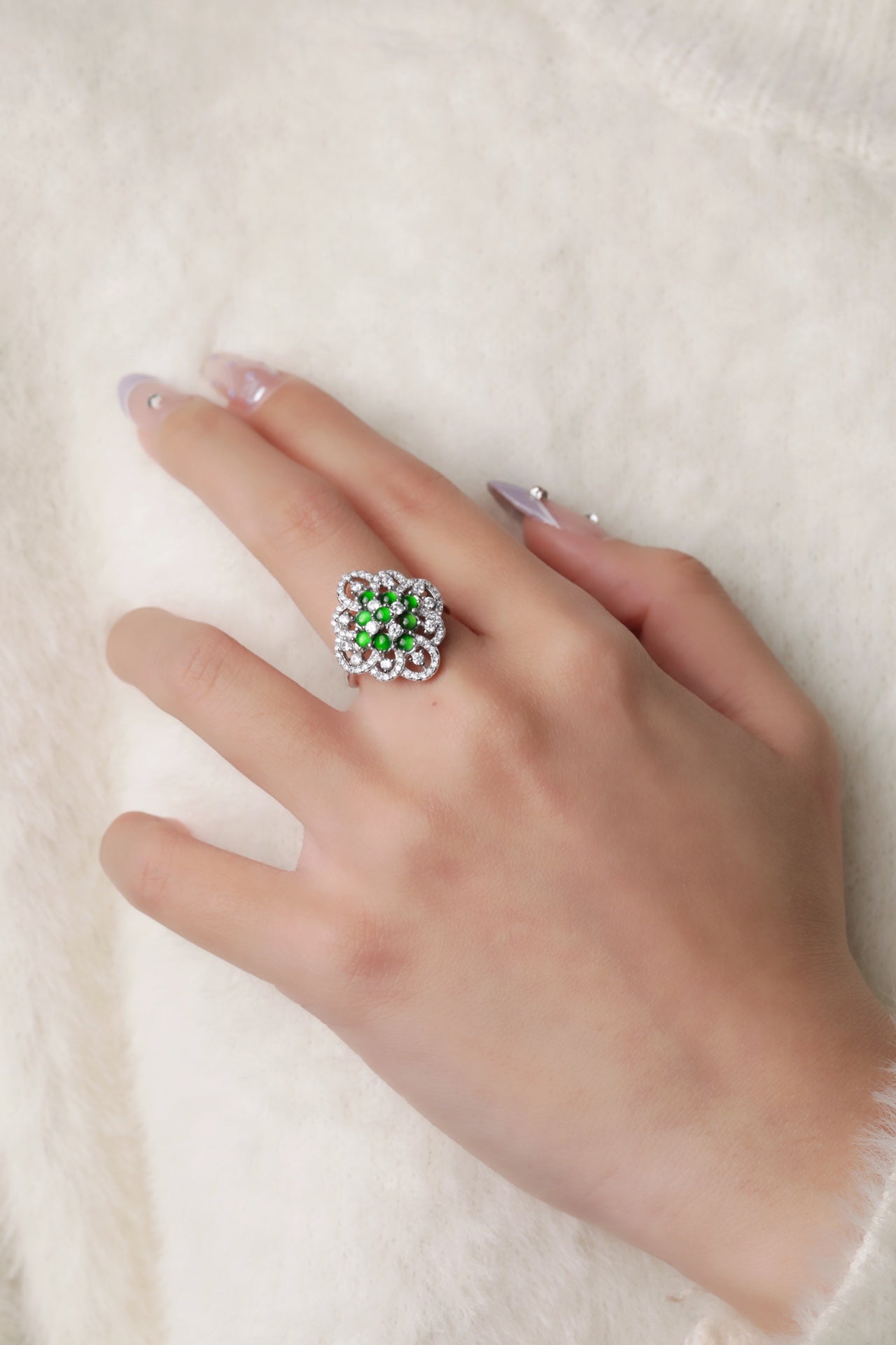 Diamond-shaped egg-shaped ring S925 silver jade