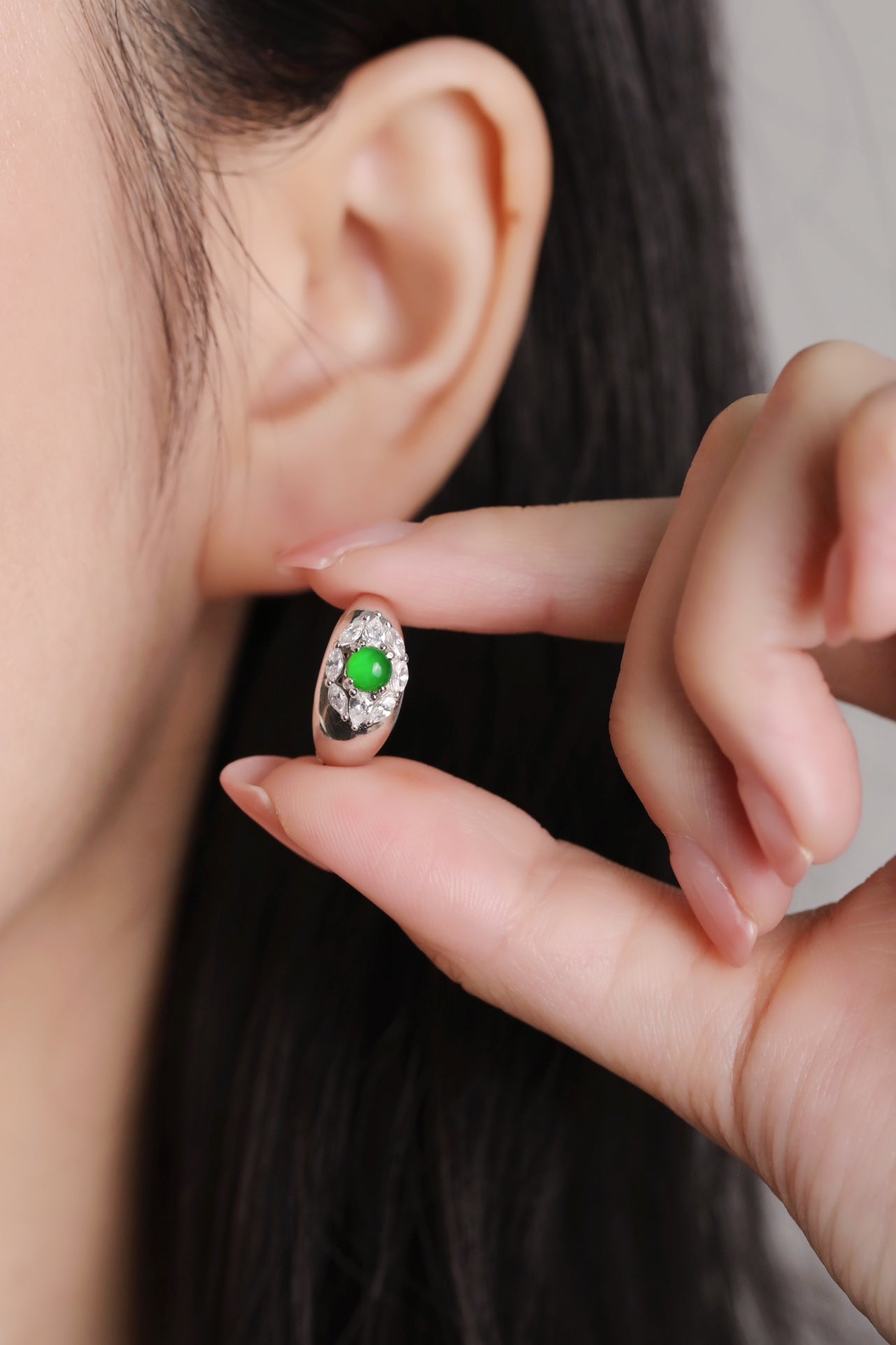 Egg-shaped earrings S925 silver Jade