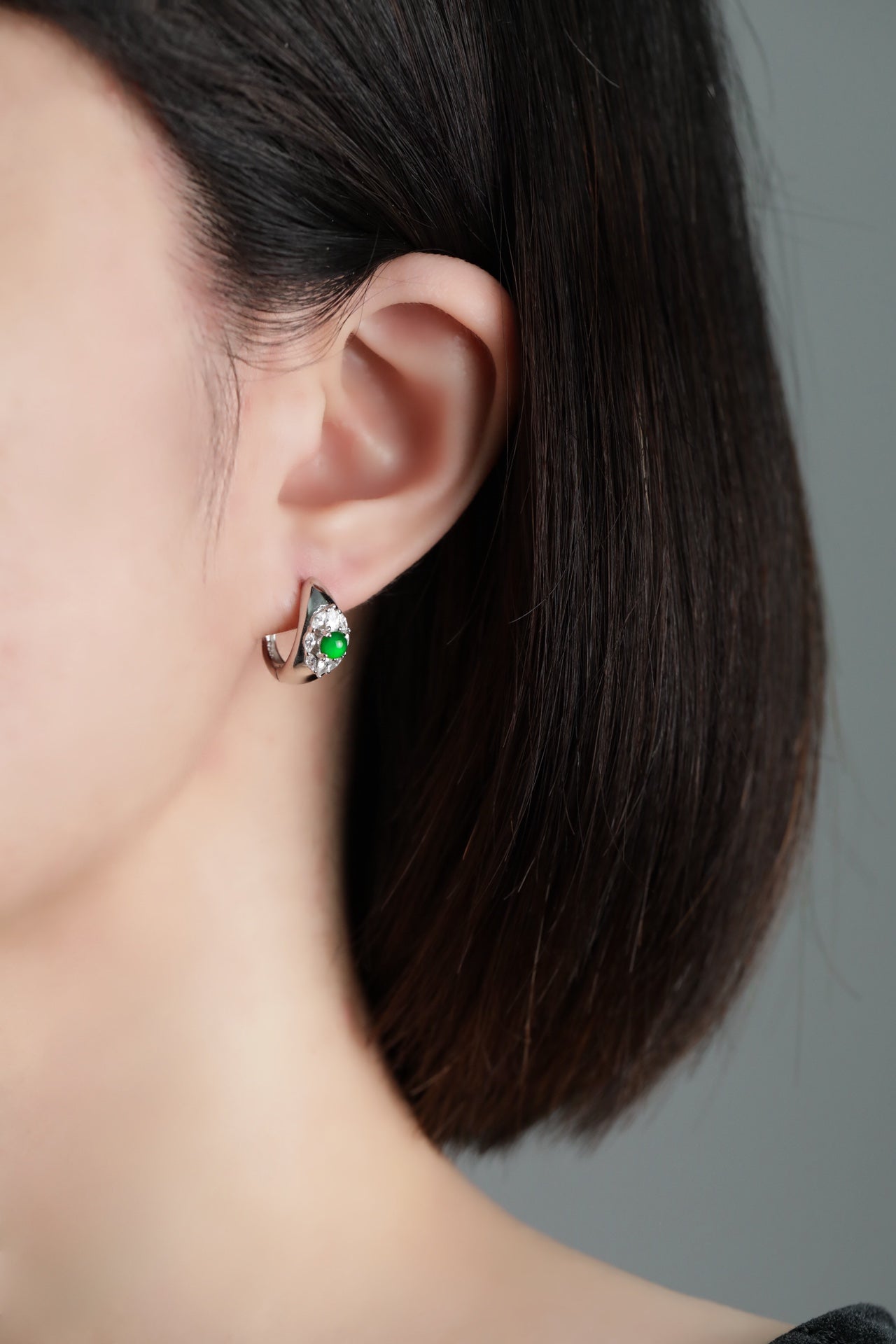 Egg-shaped earrings S925 silver Jade