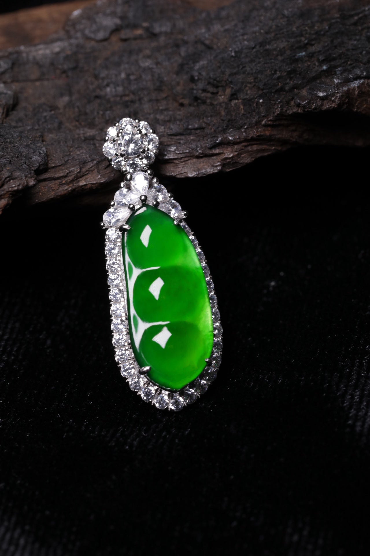 Bean Pendant S925 Silver Jade