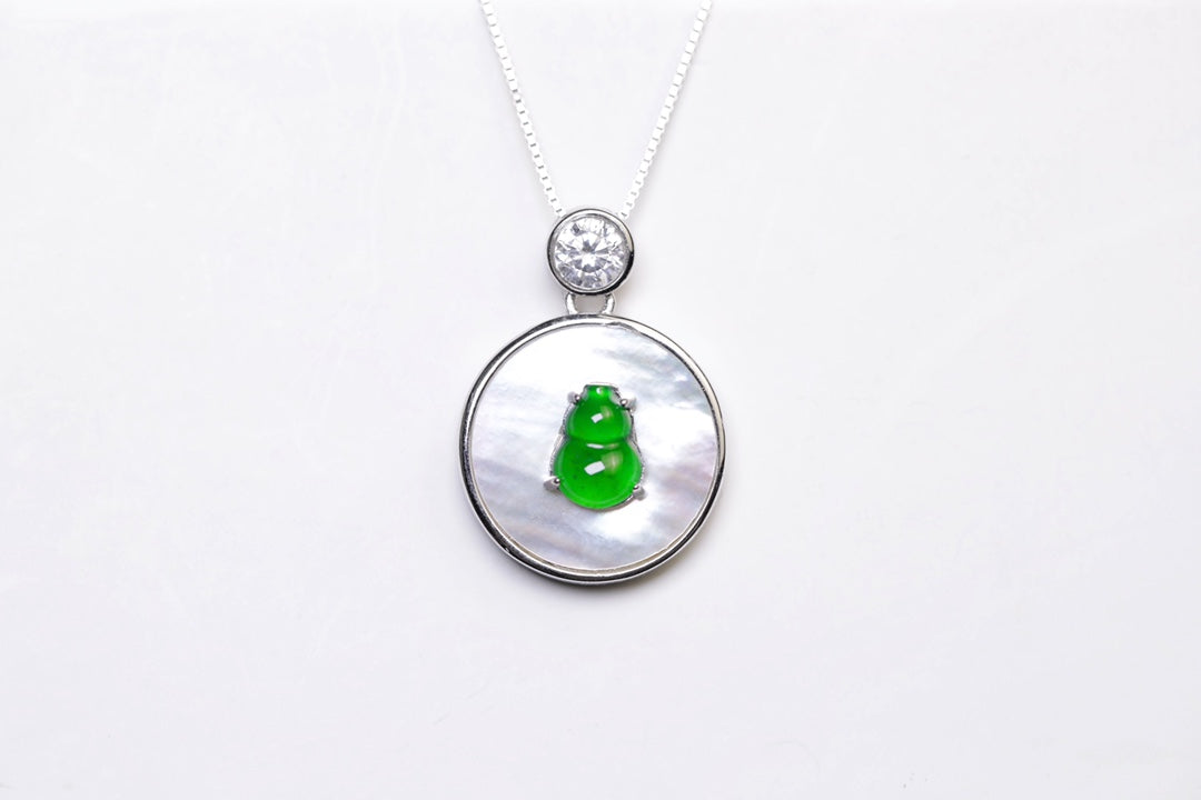 Mother of Pearl Gourd Pendant S925 Silver Jade