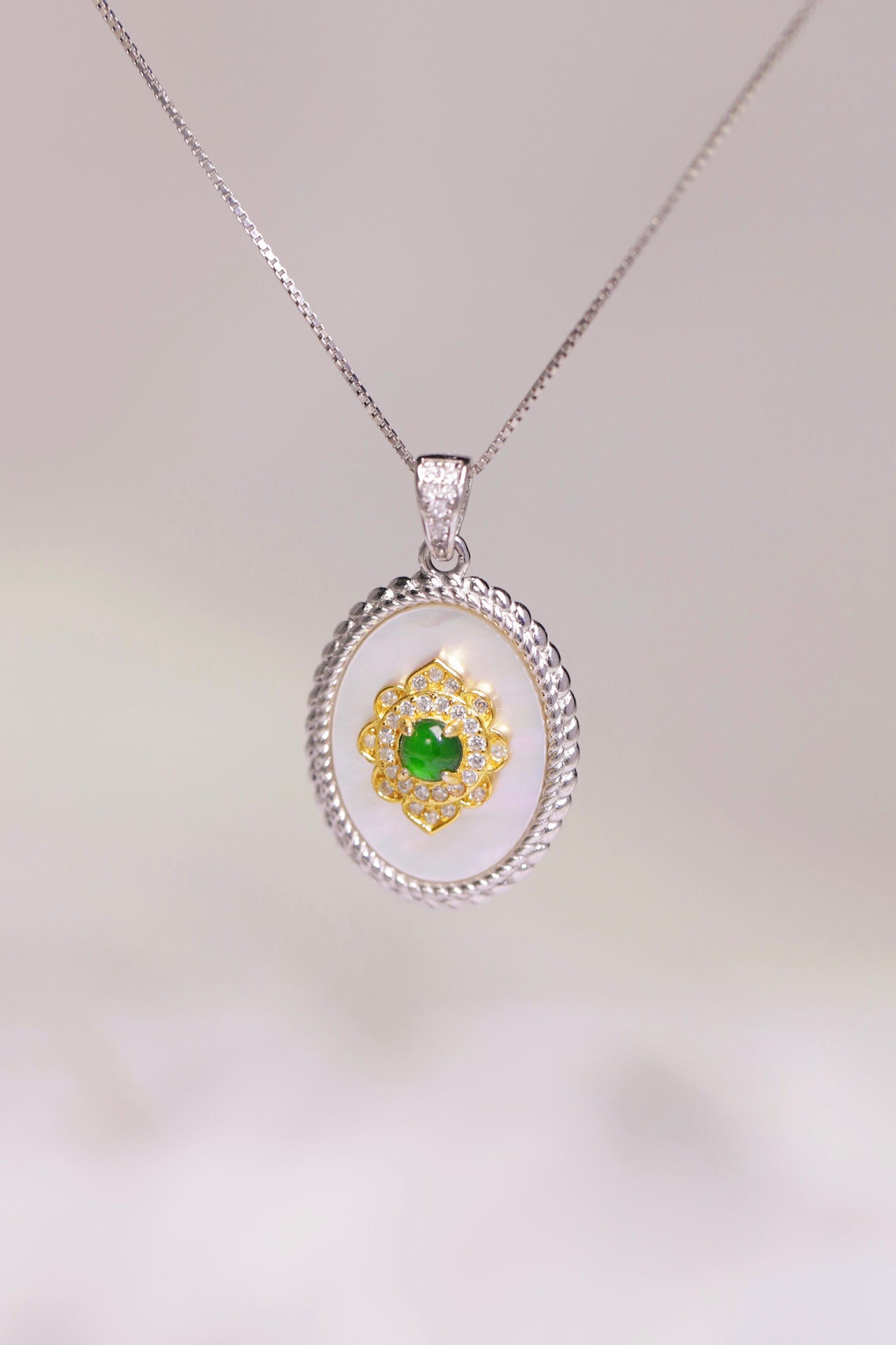 Mother-of-pearl pendant S925 silver Jade