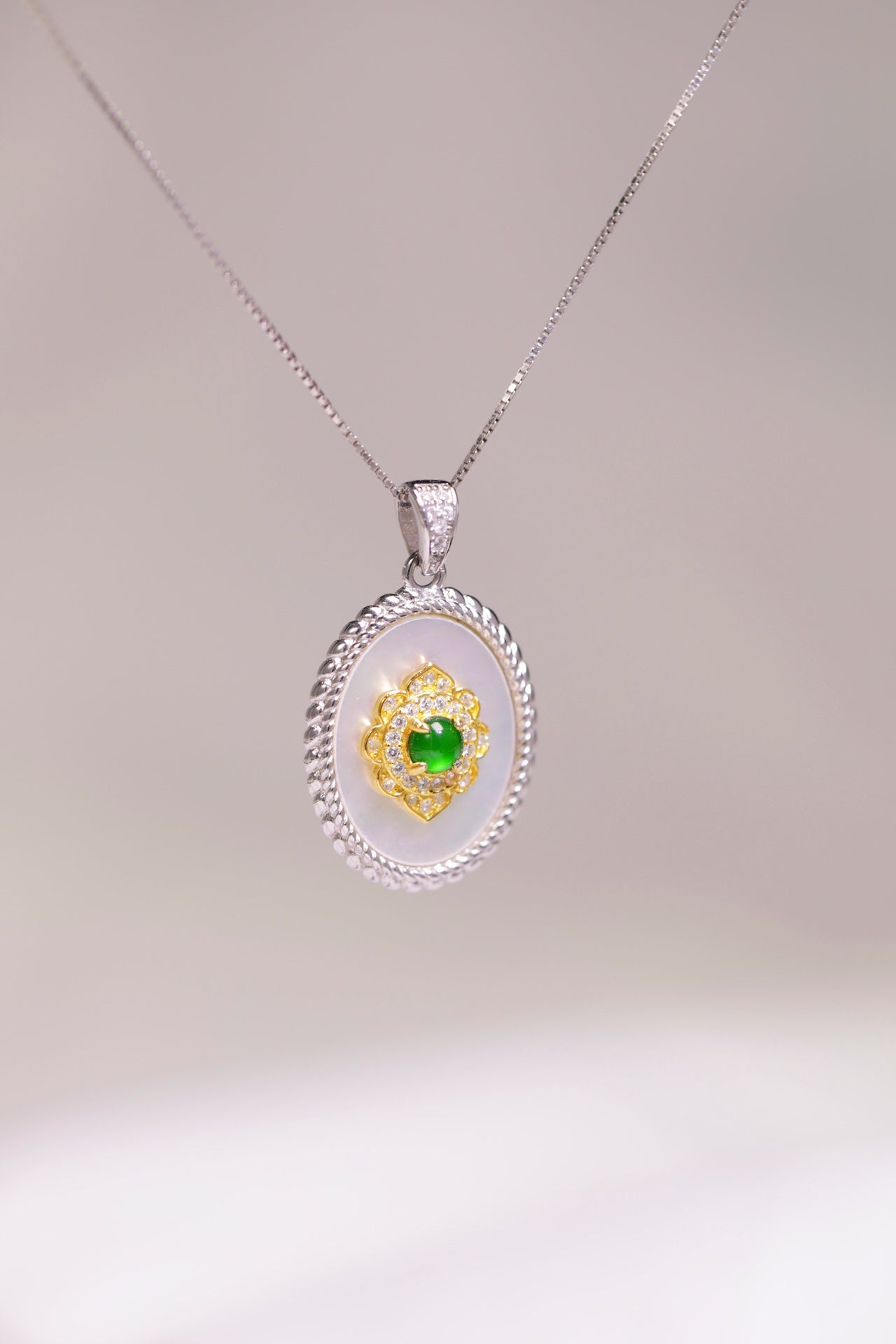 Mother-of-pearl pendant S925 silver Jade