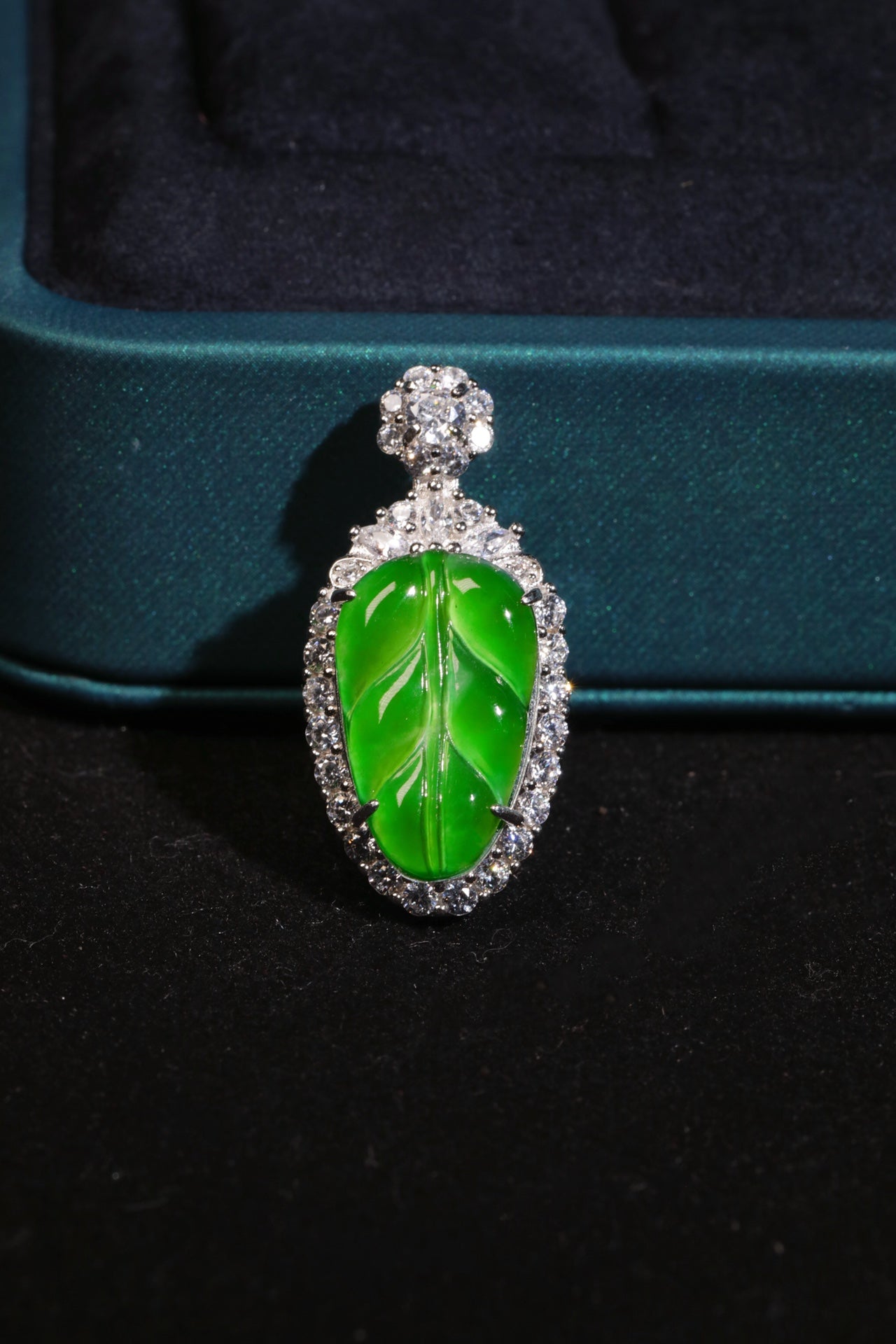 Leaf Pendant S925 Silver Jade