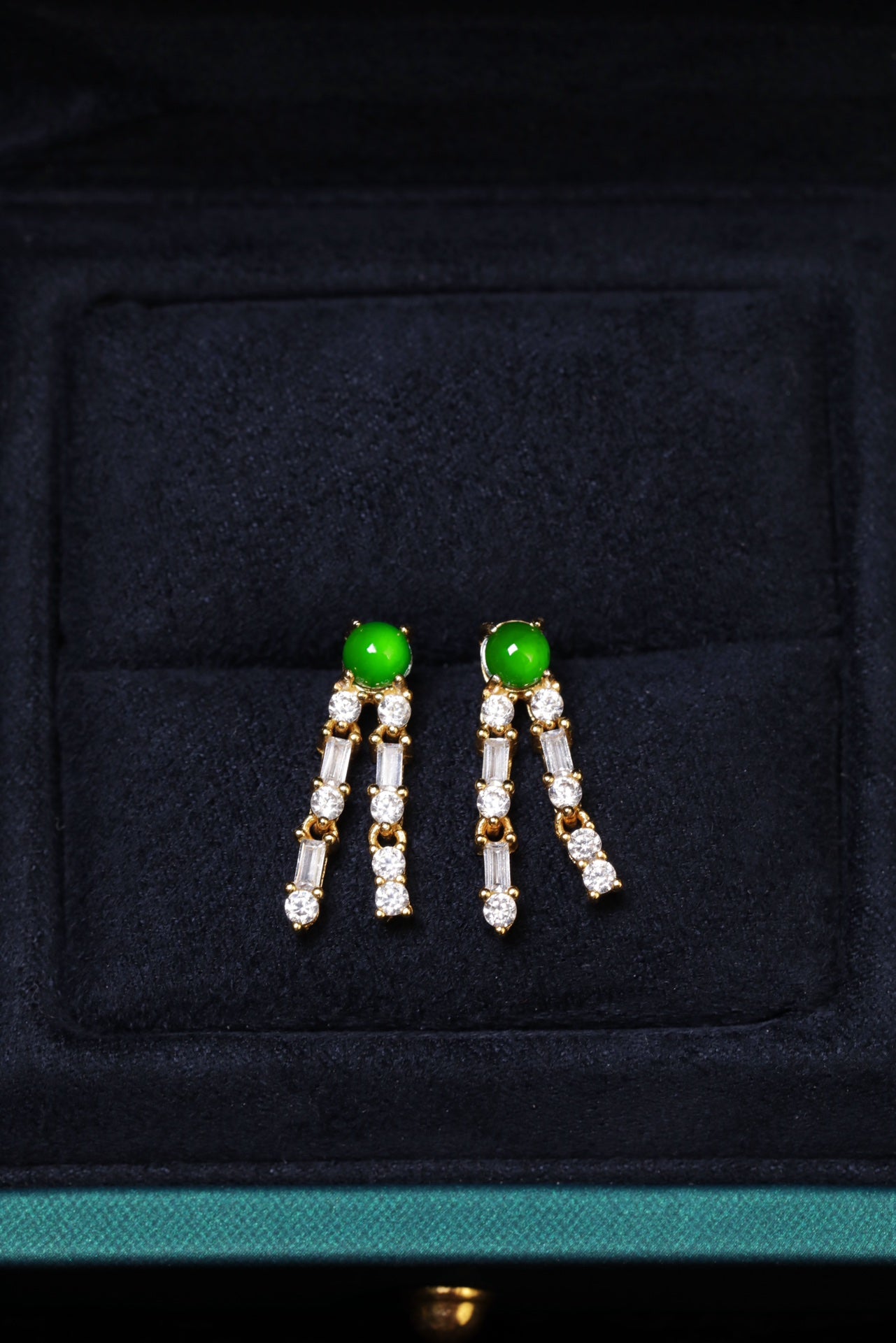 Egg-shaped tassel earrings S925 silver jade