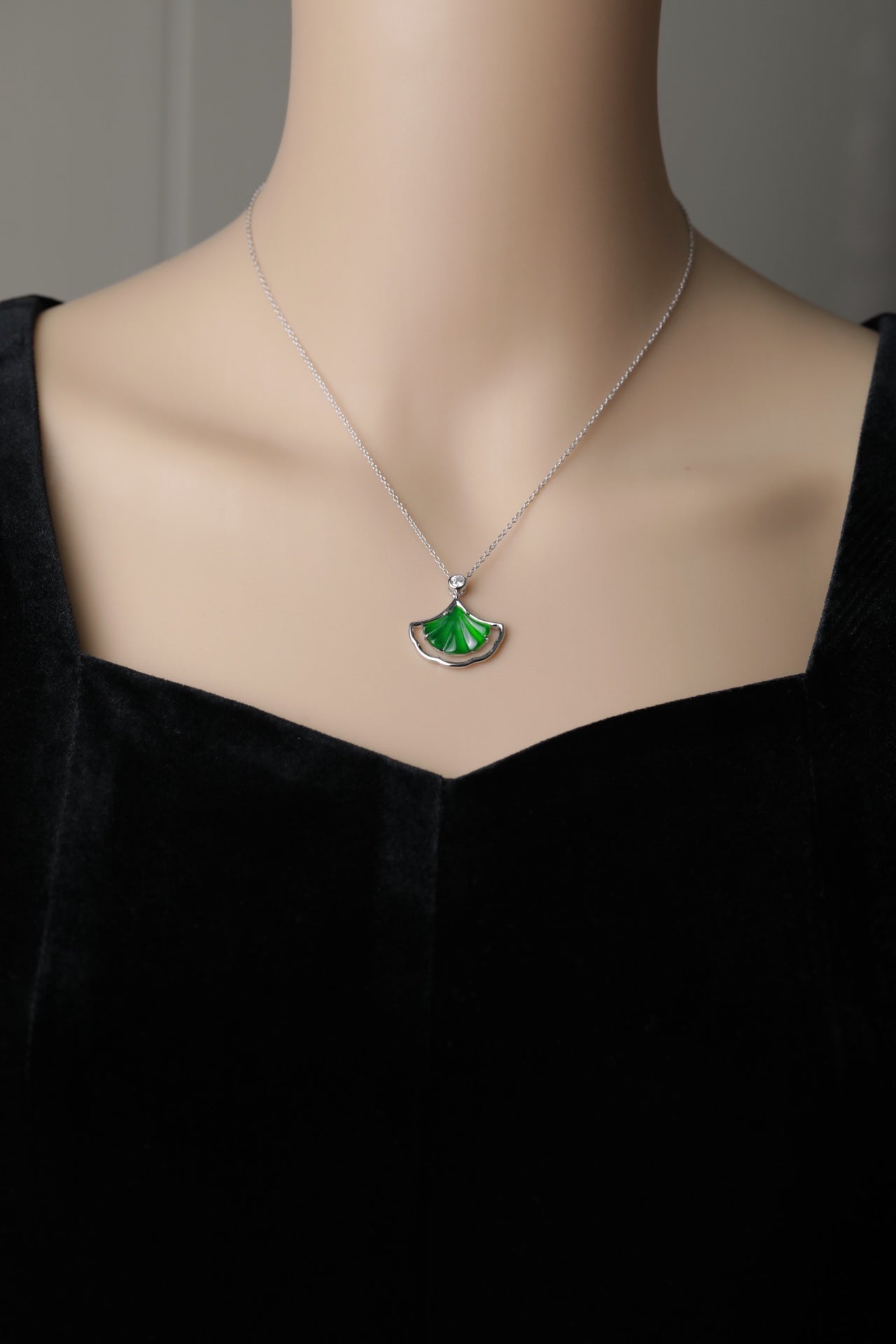 Small happiness necklace S925 silver jade