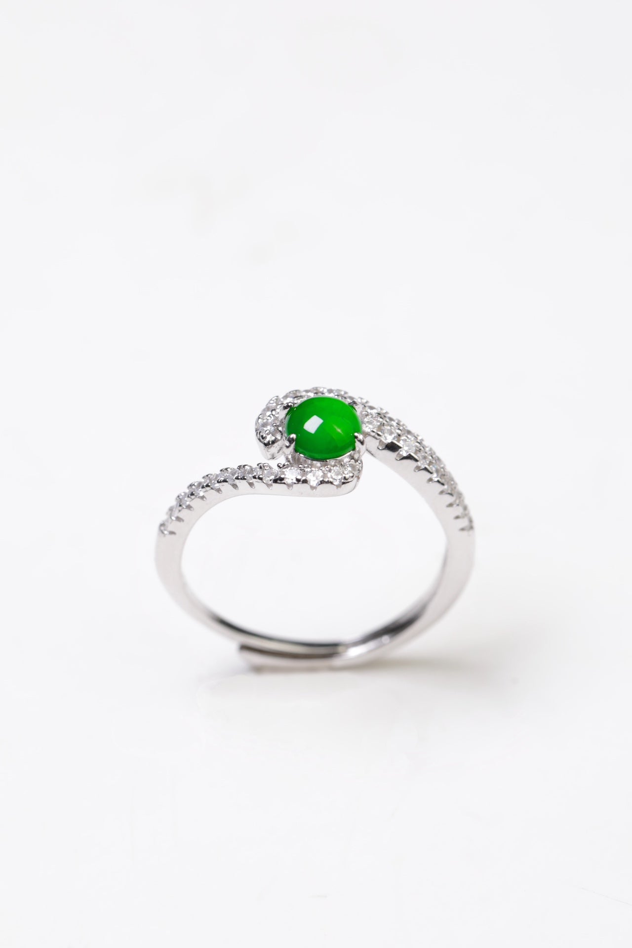 Egg-shaped ring S925 silver jade