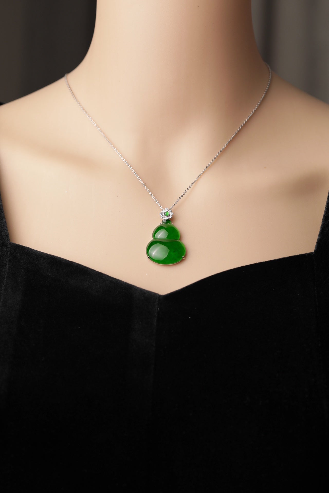 18K South African Diamond Gourd Pendant Jadeite