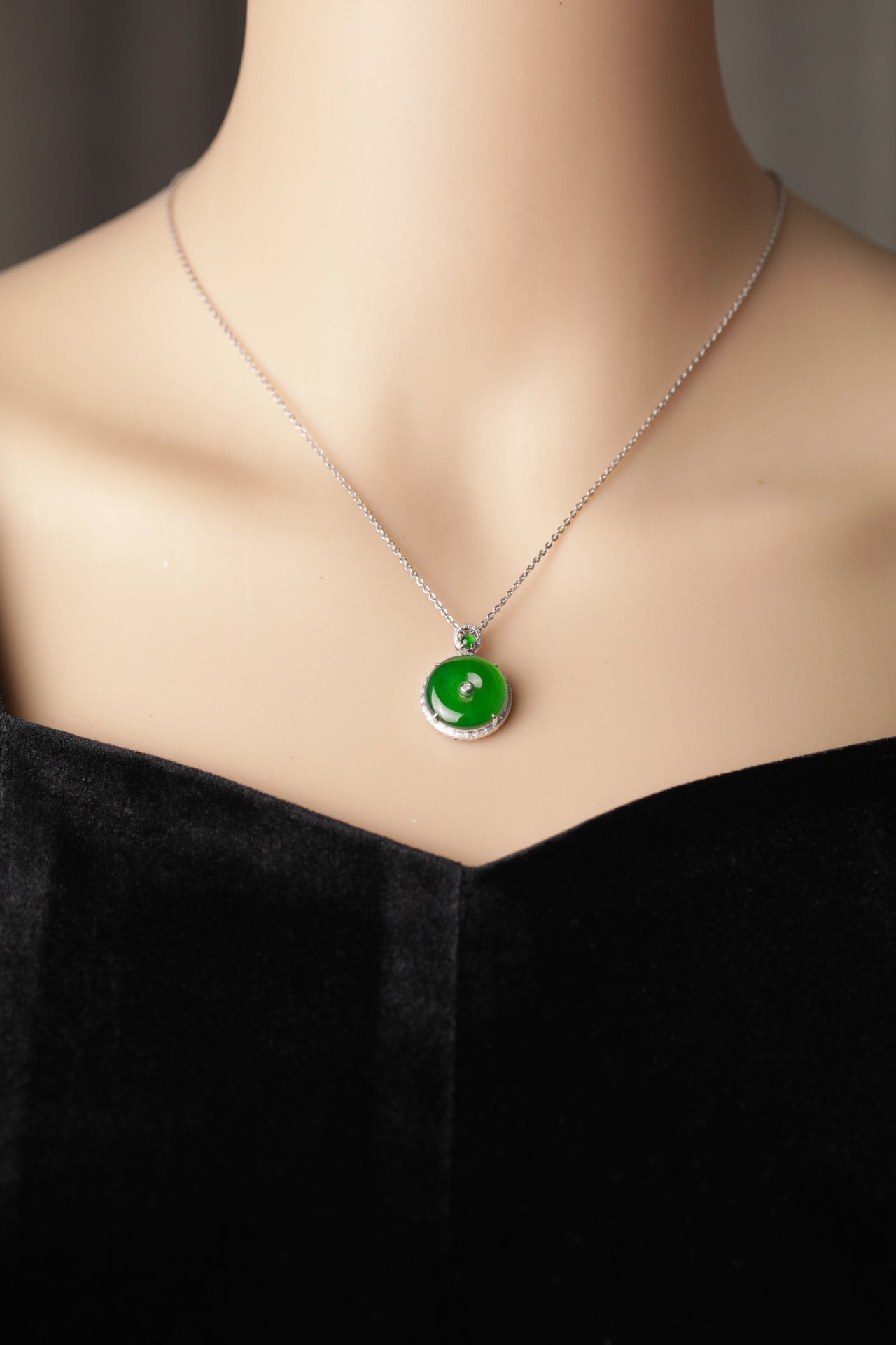 18K Safety Round Pendant Necklace