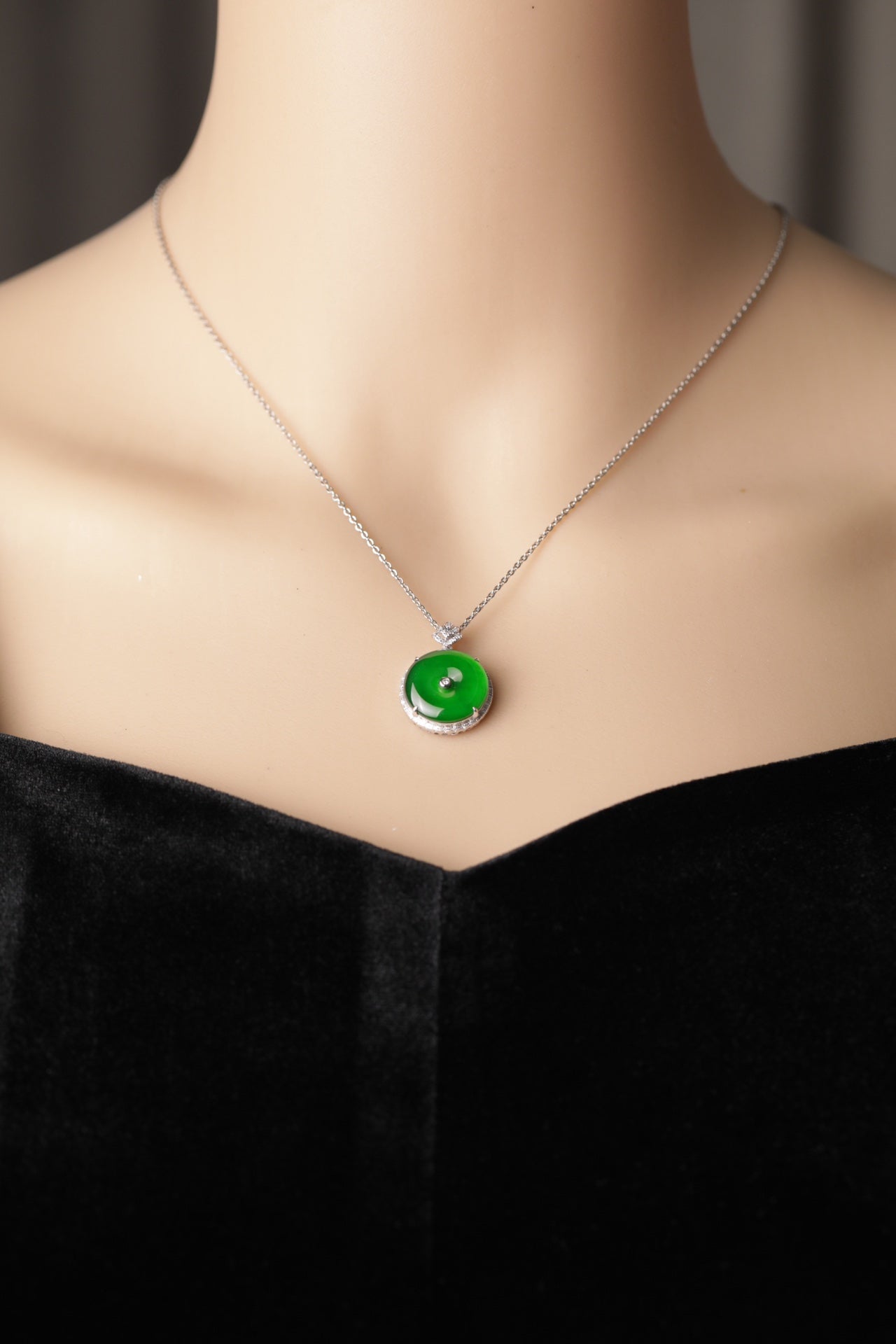 18K Safety Round Pendant Necklace