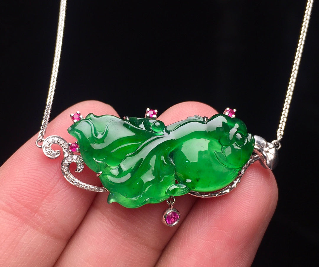 18K Jade Lan Shou Fish Chain Necklace