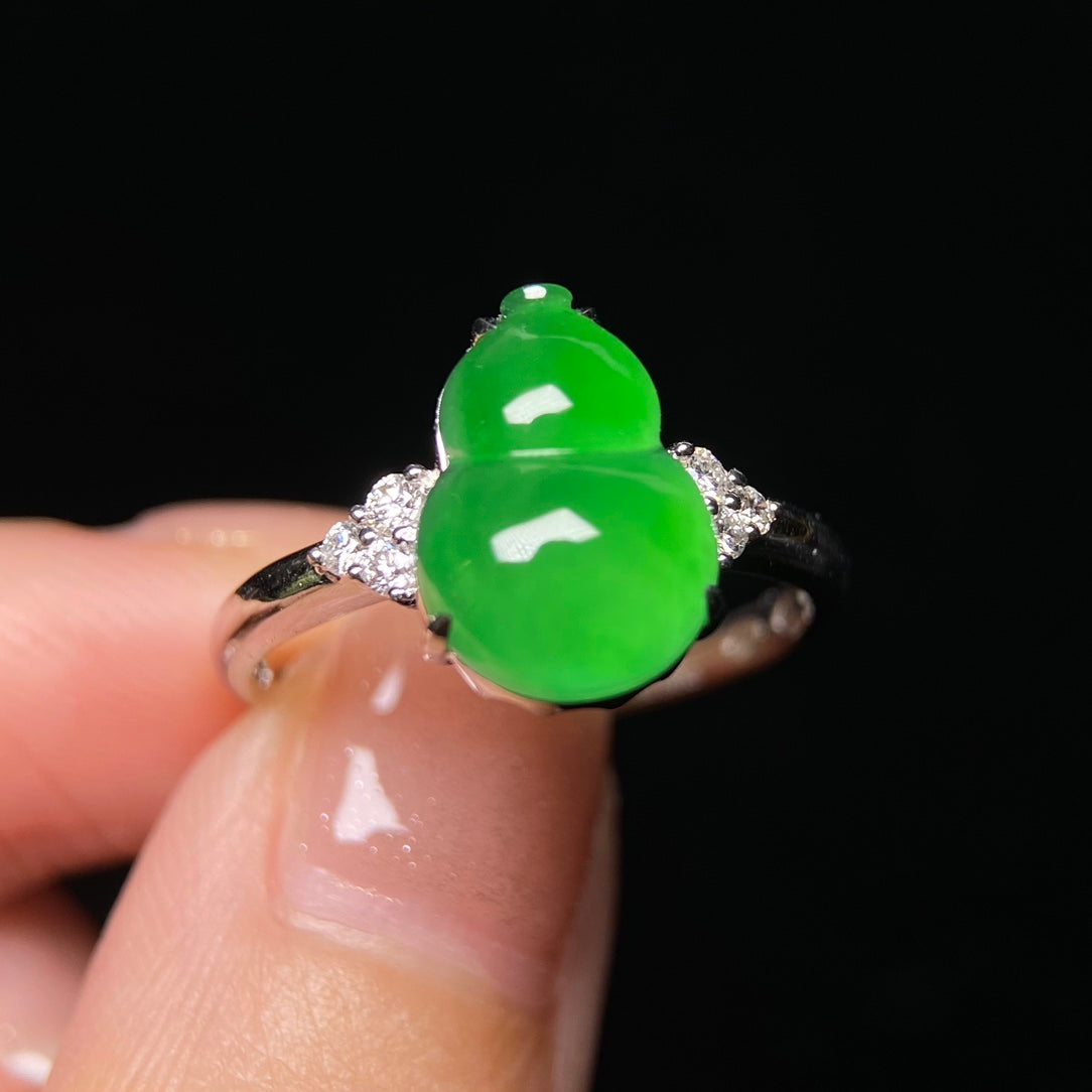 18K South African Diamond Gourd Ring Jadeite