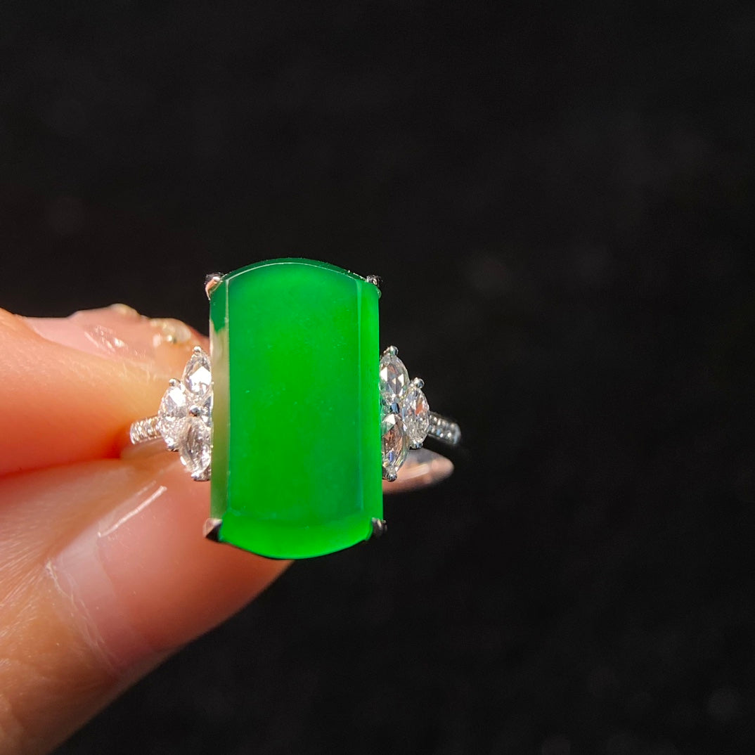 18K South African Diamond Saddle Ring Jadeite