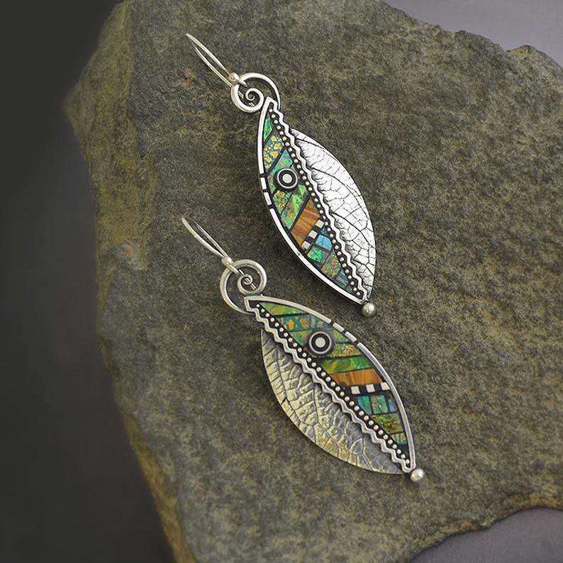 Unique Long Abstract Iridescent Green Leaf Earrings - Creative Sawtooth Artificial Wood Leaf Drop Earrings