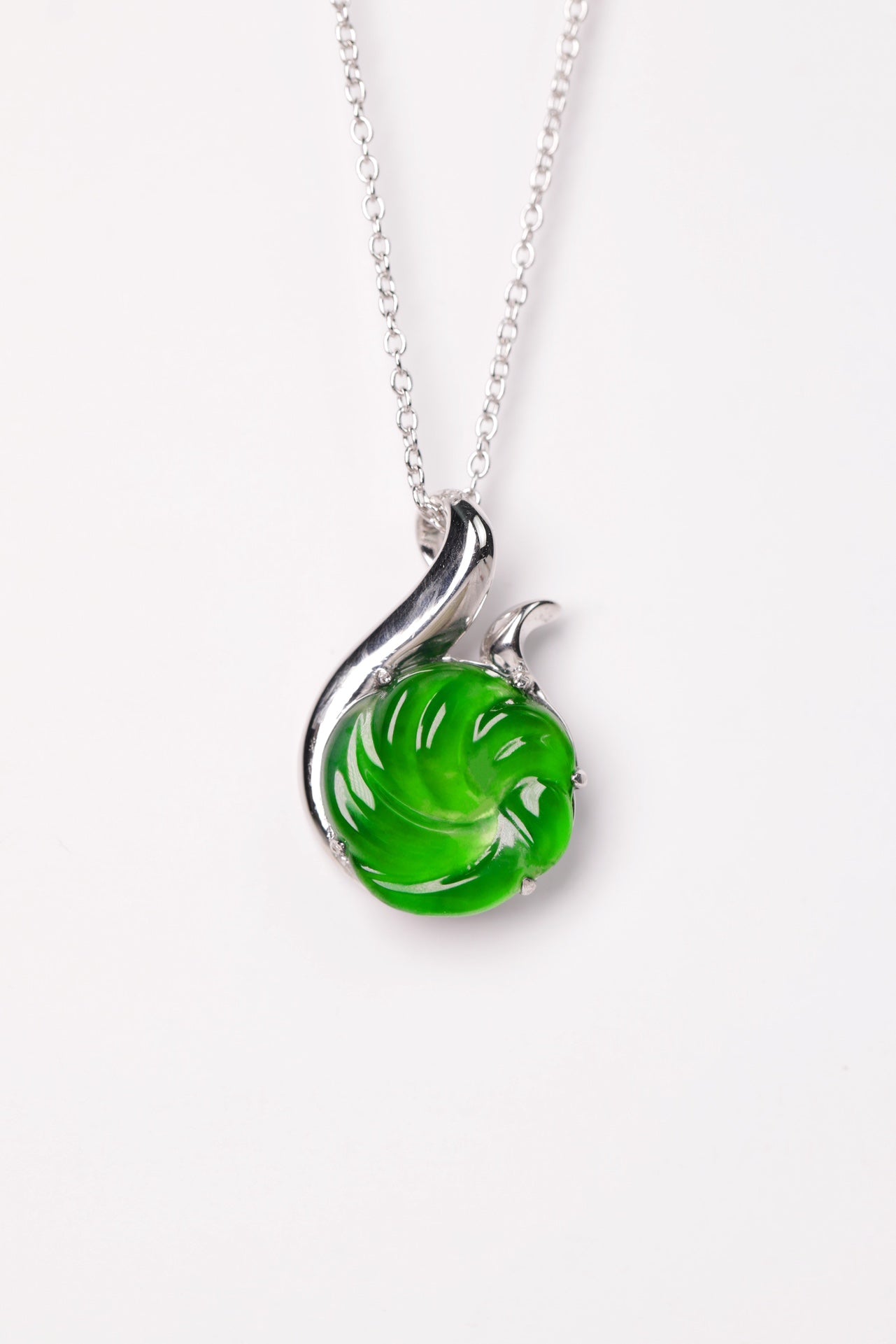 Dancing Necklace  S925 Silver  Jade