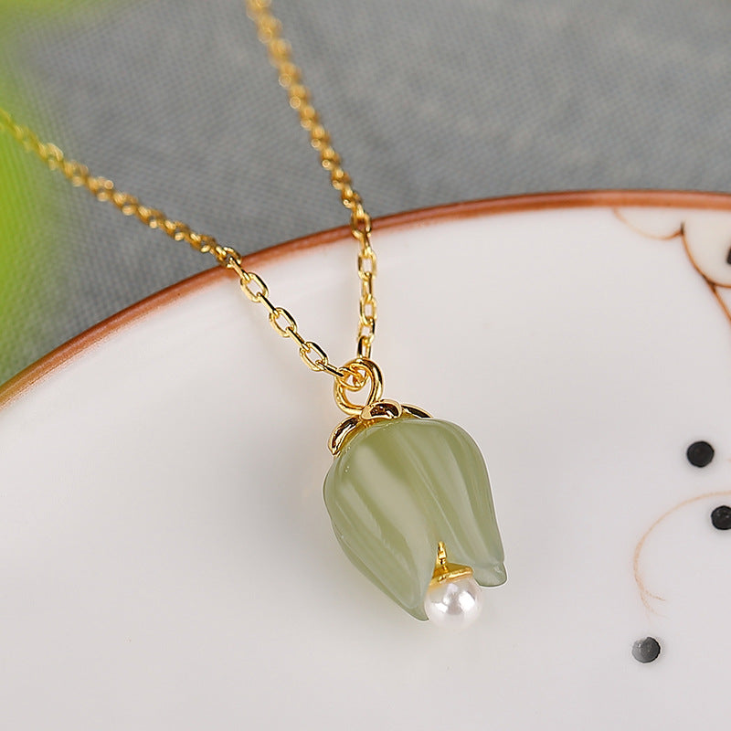 S925 sterling silver gold-plated Hetian jade green jade tulip necklace  Fresh and rustic style all-match necklace