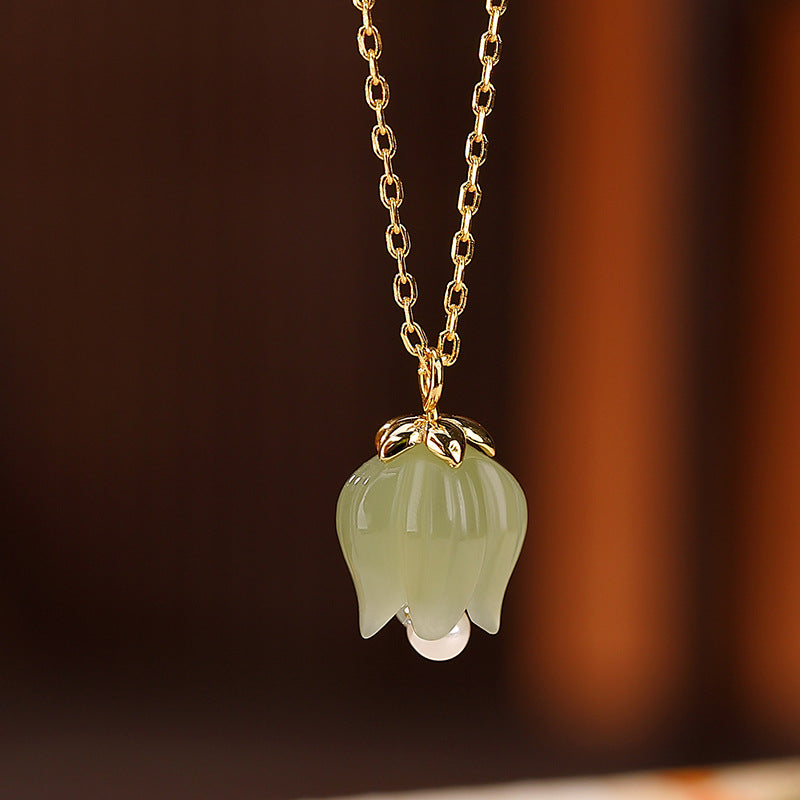 S925 sterling silver gold-plated Hetian jade green jade tulip necklace  Fresh and rustic style all-match necklace