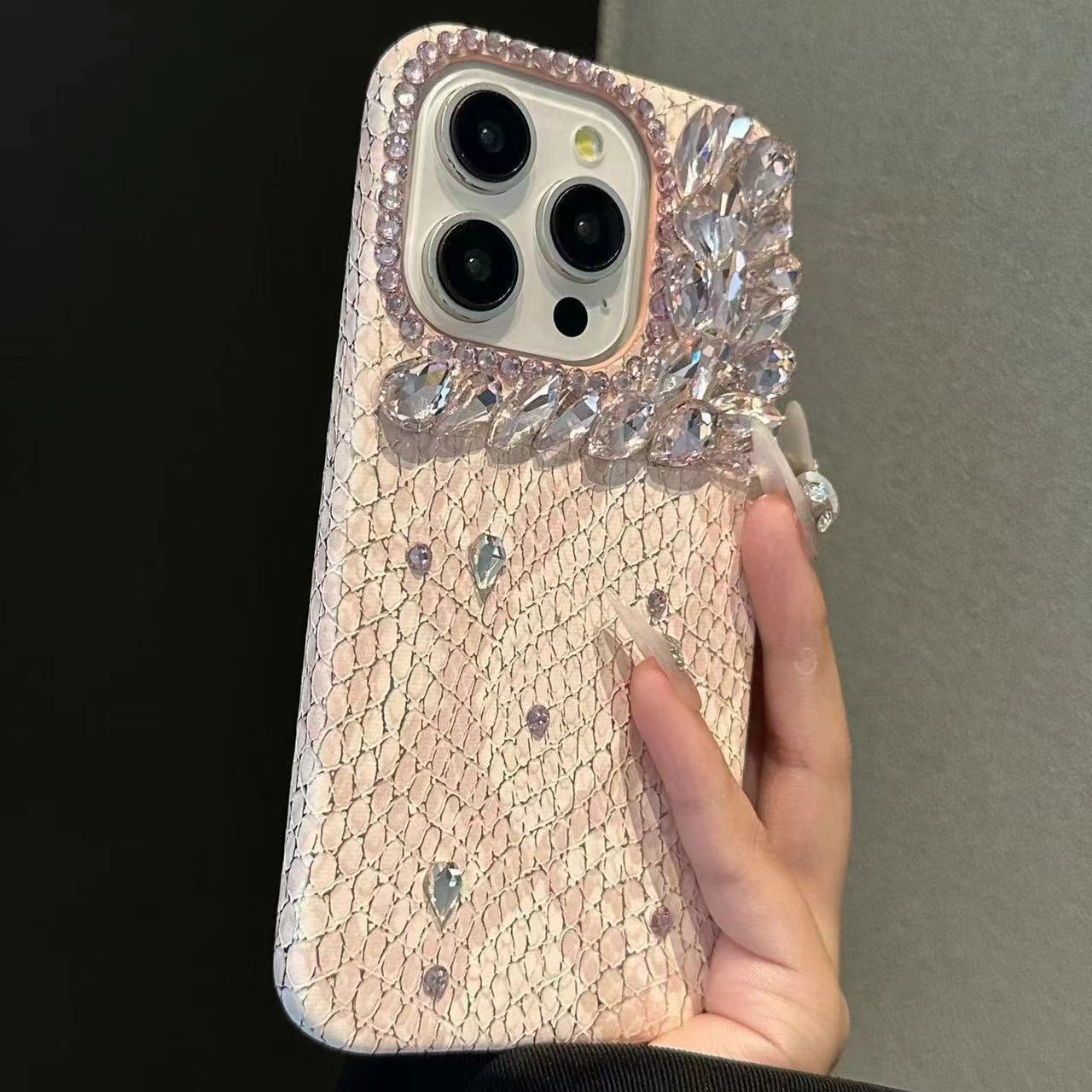 Stacked rhinestone snake pattern luxury mobile phone case suitable for iPhone series fashion stacked diamond protective case