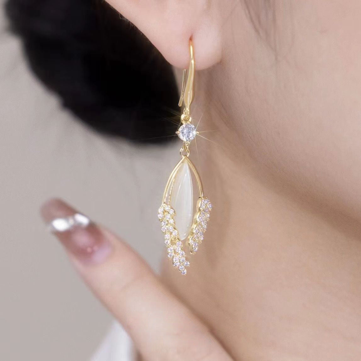 Fashionable tassel earrings for women, long earrings, internet celebrity earrings, face-slimming earrings