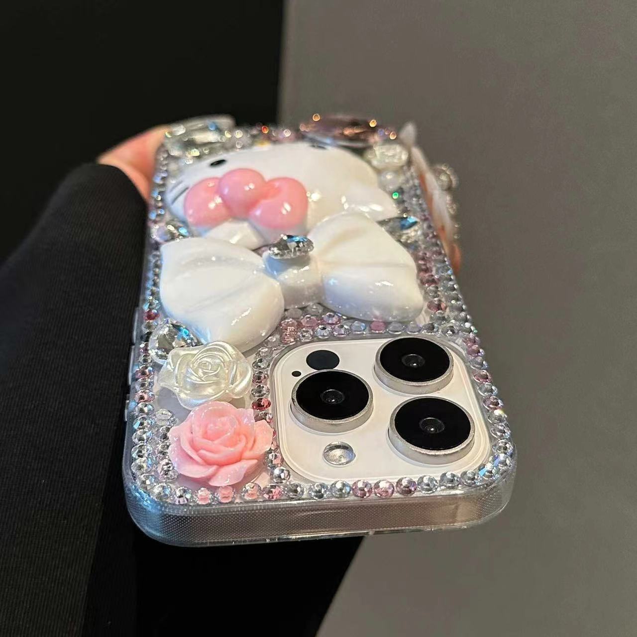 Full diamond heart gem Kitty mobile phone case suitable for iPhone series luxury protective case