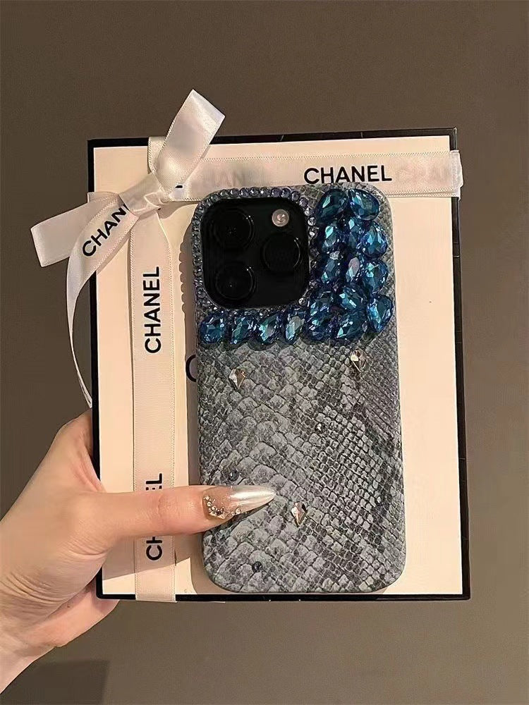 Stacked rhinestone snake pattern luxury mobile phone case suitable for iPhone series fashion stacked diamond protective case